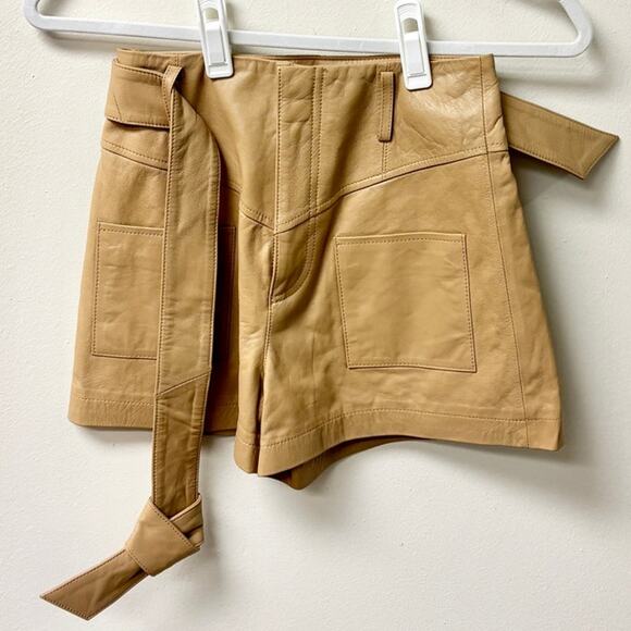Intermix Leather High Waisted Patch Pocket Belted Short Camel Women's Size 00